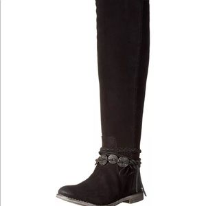 Musse and Cloud Boots